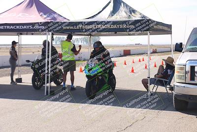 media/Nov-03-2025-Lets Ride (Mon) [[4d74c1c4d3]]/C Group/Grid/